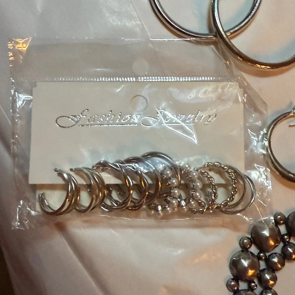 Lot of silver earring
